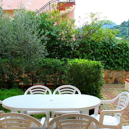 Apartment Dimora Shardana *